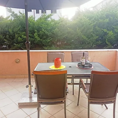 Apartment With Large Terrace *